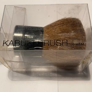 Kabuki brush new in box